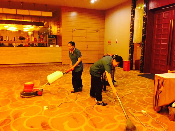 中餐厅地毯清洗 